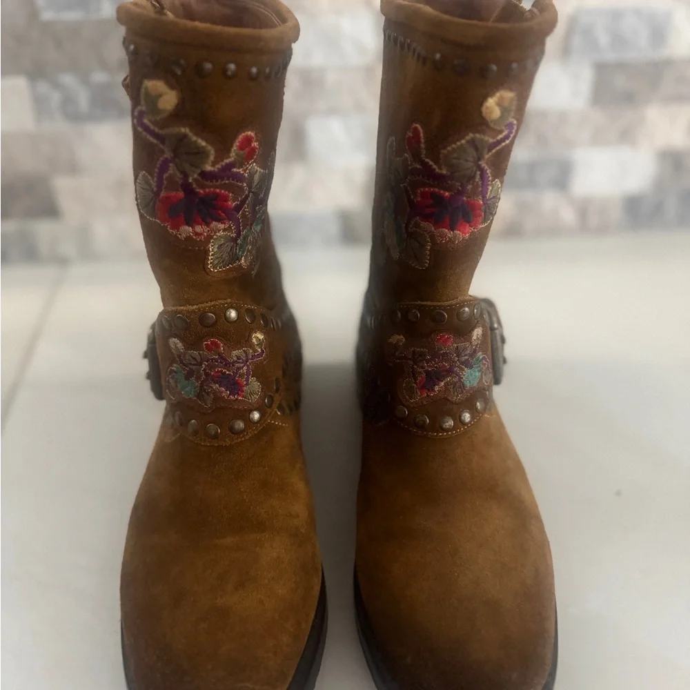 Frye Brown Embroidered Boots 38 - Picture 1 of 6